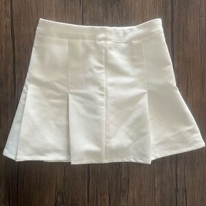 GB Girls White Pleated Lined Skirt - 6x